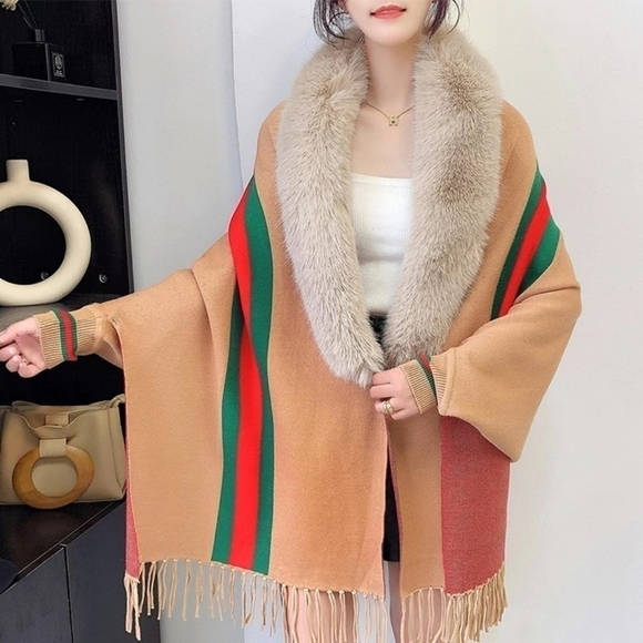 Stylish warm kimono Cashmere with fur